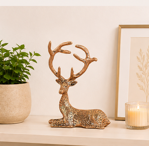 Escultura de alce de latón de 10 pulgadas hecha a mano, pieza decorativa realista de ciervo descansando para adorno festivo y animales de lujo para escritorio - Product Image 4