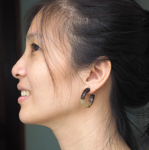 Pendientes de cuerno de búfalo artesanales, ecológicos, modernos y naturales de la mejor calidad para mujer, tamaño personalizable por Perfect Enterprises - Product Image 5