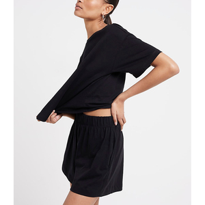 Vente en gros : T-shirt court à épaules tombantes 100 % coton de qualité supérieure pour femme et short à taille élastique – Personnalisez votre logo – Style urbain - Product Image 3
