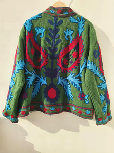MONIT MARKETING Veste bomber en velours de coton unique Suzani, style bohème, à fleurs, pour femmes, automne/hiver, réversible, vintage - Product Image 5