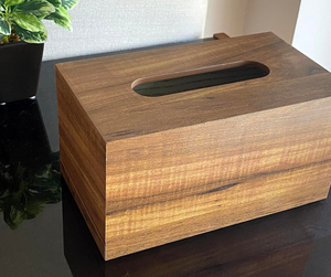 Caja de pañuelos hecha a mano 100% de madera de acacia natural, diseño moderno y sencillo, soporte para pañuelos ecológico, precio económico. - Product Image 1