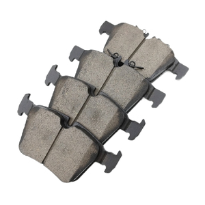 Jeu de coussinets semi-métalliques pour voiture Making Machine Rear Axle 0004203602 pour <span class=keywords><strong>Mercedes</strong></span>-Benz <span class=keywords><strong>Classe</strong></span> <span class=keywords><strong>C</strong></span> W205 A205 C205 S205 GLC X253 - Product Image 1