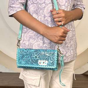 Nouvelle Arrivée 2026 – Portefeuille Pochette Croisé en Cuir Véritable Façonné à la Main avec Motifs Floraux, Porte-Cartes et Porte-Monnaie Trifold pour Femme - Product Image 4