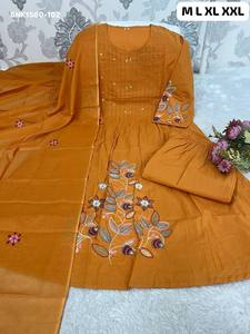 Proveedor de la colección Kurti-Bottom y Dupatta de algodón puro de alta calidad con detalles Pintex, fabricante de moda femenina de la India. - Product Image 2