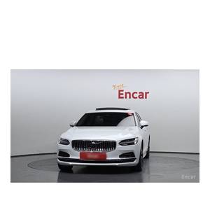 Volvo S90 B6 AWD Ultimate 2024 con Volante a la Izquierda, Caja de Cambios Automática, Asientos de Cuero, Cámara Trasera, Solo 30,560 km de Kilometraje - Product Image 3