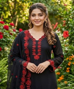 Conjunto de Top y Patiyala de Crepé de Seda con Bordado de Lentejuelas, Estilo Elegante, con Dupatta, Ropa Casual, Precio al por Mayor, Prenda Étnica, Rojo - Product Image 2