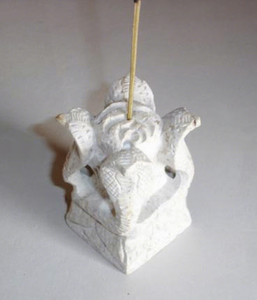 Fabrication et vente en gros tous types de porte-bâton d'encens en stéatite naturelle en forme de feuille pour le culte du temple Article décoratif - Product Image 4