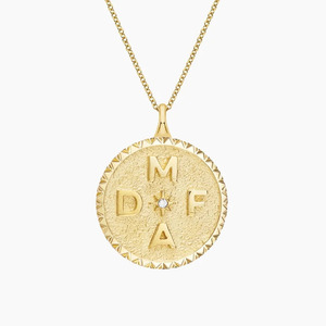 Collier pendentif en diamant avec médaillon étoilé à quatre initiales - Product Image 3