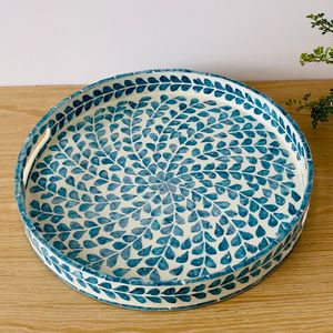 Plateau artisanal en nacre avec incrustations complexes pour un service de luxe, une décoration et une présentation à la maison - Product Image 5