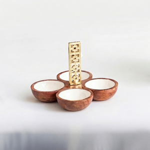 Elegante Juego de Tres Tazones de Madera con Acabado de Esmalte Blanco y Bases con Rejilla Dorada, Perfecto para Servir Comida y Recepciones Modernas - Product Image 6
