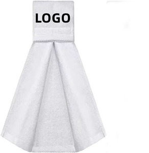 Serviettes de sport personnalisées en gros, imperméables et écologiques, pour clubs et équipes de football - Product Image 1