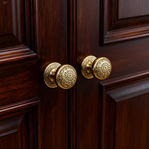 Boutons de meuble en laiton à motifs floraux, poignées rondes victoriennes, poignées de tiroir de commode en or antique, quincaillerie décorative classique pour meubles - Product Image 4