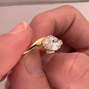 Bague solitaire East West Diamond, diamant de 2 carats de forme marquise, diamant de laboratoire, fiançailles, or jaune 14 carats - Product Image 4