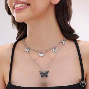 PRAO Silver Lustre Collar de doble cadena Mariposa Ballet Inspirado Cadenas finas para mujer - Product Image 2