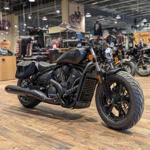 Offre de vente au détail pour NOUVELLES motos cruiser de taille moyenne, 999 cm³, refroidies par liquide, V-Twin, boîte de vitesses manuelle à 5 rapports - Product Image 5