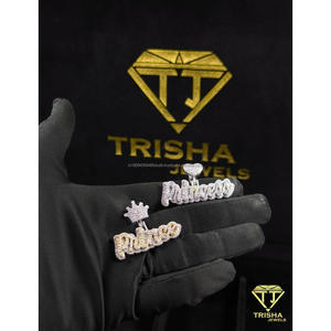 Ensemble de pendentifs pour couple roi et reine, diamants Moissanite VVS, breloques en forme de couronne et de cœur, argent sterling 925, bijoux de luxe par Trisha Jewels - Product Image 1