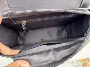 Bolso de Hombro de Cuero con Diseño Único, Tallado a Mano, Estilo Bohemio Gitano, Hecho a Mano, con Patrón de Damas de Invierno - Product Image 6