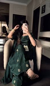 Ensemble Kurti Palazzo vert foncé élégant avec dupatta pour femme – Tenue de soirée ethnique de créateur avec détails en sequins et broderies - Product Image 4