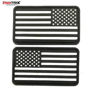 Patch en PVC de qualité supérieure, logo personnalisé, patch en caoutchouc souple pour les marques de mode, les casquettes, les sacs et les articles promotionnels - Product Image 3