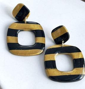 Joyería de Resina para Orejas, Diseño Moderno, Hecha a Mano, Ligera, Accesorio de Diseñador, Suministro al por Mayor, Mejor Precio - Product Image 1