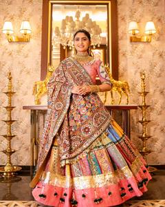 Ensemble Lehenga Choli traditionnel avec broderie miroir, imprimé numérique, dupatta en dentelle, longueur ras du sol, tenue de mariage et de fête Diwali pour femme, prêt-à-porter - Product Image 1