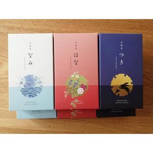 Varillas de Incienso Japonesas Kousaido con Aroma a Loto y Nenúfar, Bajo Humo, con Soporte de Cerámica - Product Image 4