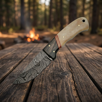 Magnifique couteau de chasse à lame fixe en acier Damas de qualité industrielle, personnalisable OEM, avec manche en os de chameau et cor de taureau