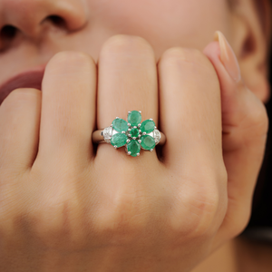 Stunning 100% Natural <b>Emerald</b> Gemstone Flower Design 925 Sterling <b>Silver</b> May Birthstone Fine <b>Ring</b> Jewelry - Product Image 4