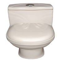 Ensemble WC portable monobloc moderne en céramique blanc à poser au sol avec abattants à fermeture douce pour usage domestique, hôtelier et en restaurant