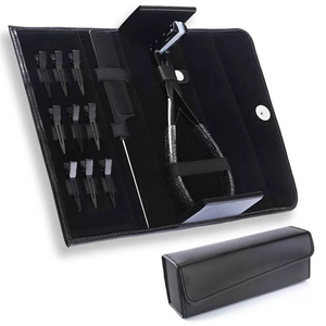 Kit professionnel de pinces pour extensions de cheveux avec clips et peigne, étui en cuir noir - Product Image 1