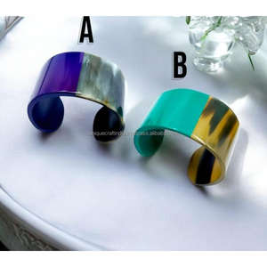 Brazalete de cuerno CurveBreak | Pulsera de cuerno curvo de lado abierto con forma clásica | Joyería tribal étnica - Product Image 6