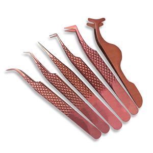 Pinzas para pestañas no corrosivas resistentes y duraderas con puntas de volumen afiladas Super Grip y las mejores características de trabajo - Product Image 3