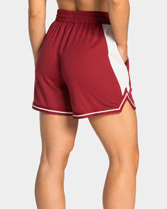 Shorts de Fútbol para Mujer al Por Mayor, OEM, con Estampado Personalizado, Diseño Cranberry Oversized, Rayas en Contraste, Ligeros y Transpirables - Product Image 2