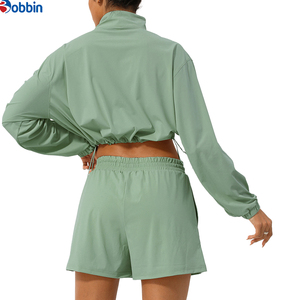 Conjuntos de chándal cortos de hip hop de verano, personalizados, casuales, de 2 piezas, chaqueta corta cortavientos con cremallera, conjunto corto de algodón estilo streetwear para mujer - Product Image 2