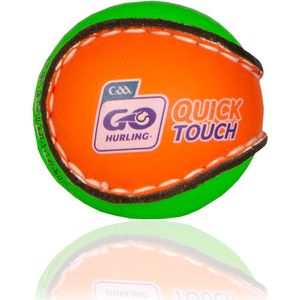 Ballon de hurling Quick Touch vert/orange Sliotar, ballons de sport de haute qualité avec logos personnalisés - Product Image 1