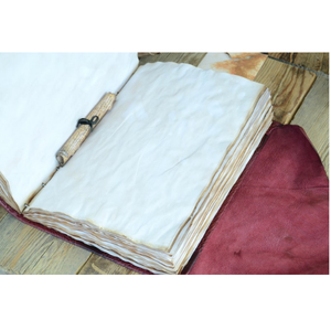Diario de Cuero con Grabado de Serpiente Borgoña Grande, Cuaderno Rústico Hecho a Mano con Acabado Envejecido, Diario de Viaje, Grimoire con Páginas Desgastadas - Product Image 6