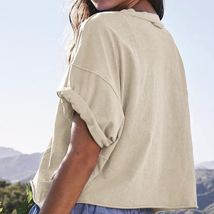 T-shirt Crop da Donna con Logo Personalizzato in Sublimazione, 100% Cotone Poliestere, Vestibilità Slim, Stampa Casual per Esterni, Servizio OEM - Product Image 3