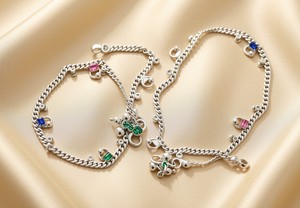 Chaîne de cheville DIVYORO en argent sterling avec breloques - Product Image 3