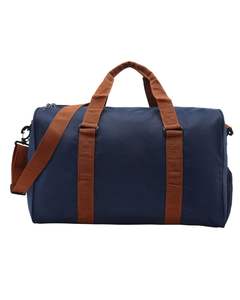 Nuevo bolso de viaje informal para hombre de cuero genuino, impermeable, en oferta en línea a bajo precio. - Product Image 2
