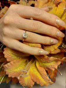 Bague de fiançailles de luxe en or massif 14 carats avec diamant de 3 carats taille coussin effet glace pilée, diamant de laboratoire et halo caché, pour anniversaire - Product Image 2
