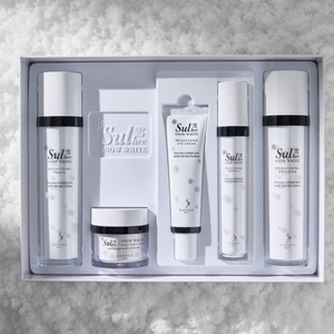 Set de cuidado de la piel coreano SULHEE de 5 pasos con niacinamida, vitamina C, ácido hialurónico, suero herbal y crema. Set de cuidado de la piel coreano. - Product Image 2
