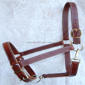 Accessoires de cheval en gros de qualité supérieure licou de cheval en cuir véritable dans toutes les tailles personnalisées et raccords en laiton réglables - Product Image 1