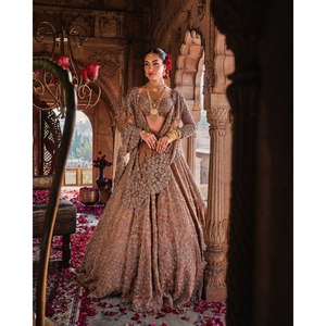 Lehenga Choli de soirée en polyester de créateur avec de magnifiques broderies au fil - Product Image 5