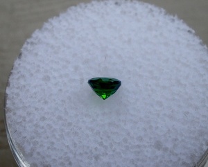 Diopside vert chromé rond de 4 mm - Product Image 4