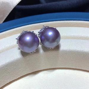 Boucles d'oreilles clous en perles d'eau douce blanches rondes de 6 à 7 mm pour femmes, lumière intense et presque sans défaut, mode simple avec un nœud élégant - Product Image 2