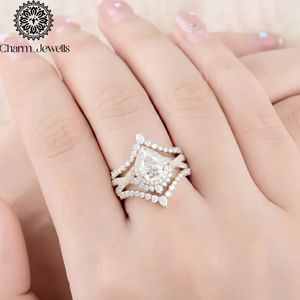 Bague de Fiançailles et d'Éternité Classique pour Femme Charm_Jewells en Argent Plaqué Or Rose 18K avec Moissanite Taille Coussin et Sertissage à Griffes IGI - Product Image 4