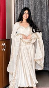 Elegant <b>White</b> Silk Anarkali <b>Suit</b> With Embroidered Dupatta Floor-Length Traditional Wear For <b>Women</b> India Pakistan <b>Wedding</b> - Product Image 2
