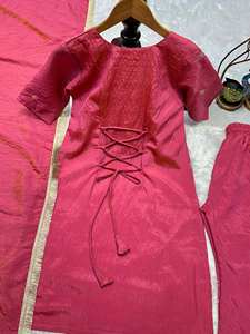 Conjunto Kurti Palazzo Rosa para Mujer con Dupatta – Traje Étnico Bordado para Fiestas y Bodas - Product Image 6