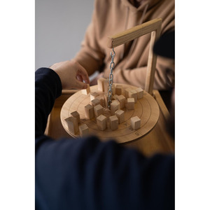 Juego de mesa Ludo de madera para seis jugadores con canicas y dados, juguete de mesa de estrategia multijugador para reuniones familiares y diversión. - Product Image 6