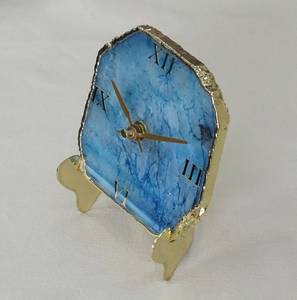 Beautiful luxurious ornate detailing metal & resin table <b>clocks</b> can serve as miniature sculptures that double as practical tools - Product Image 3